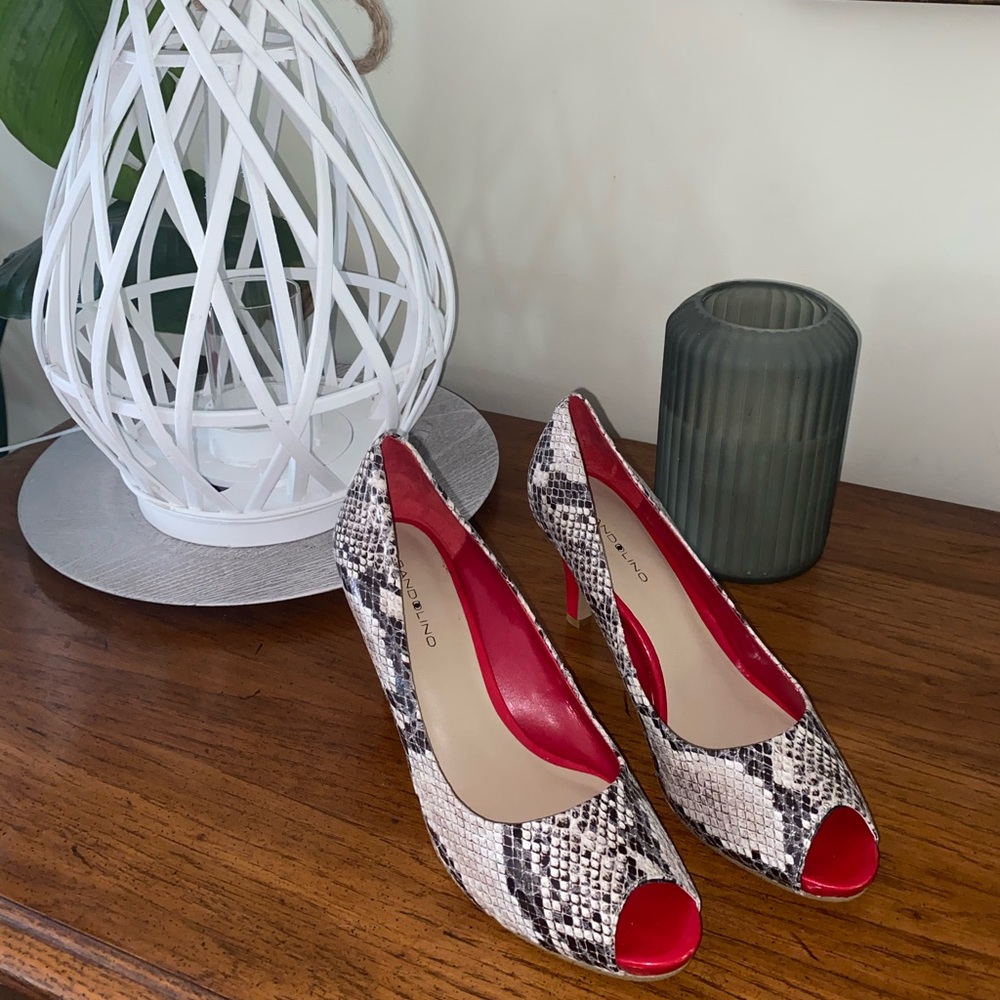 Bandolino Snakeskin Peep-toe Platform Heels